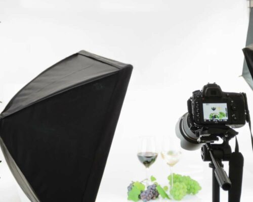 How start a business in a garage: A photography studio can be a great idea to start in a garage.